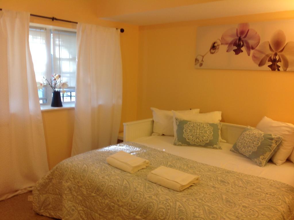 Mojoy Homesuites At Runyon 뉴어크 외부 사진