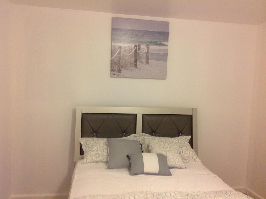 Mojoy Homesuites At Runyon 뉴어크 외부 사진