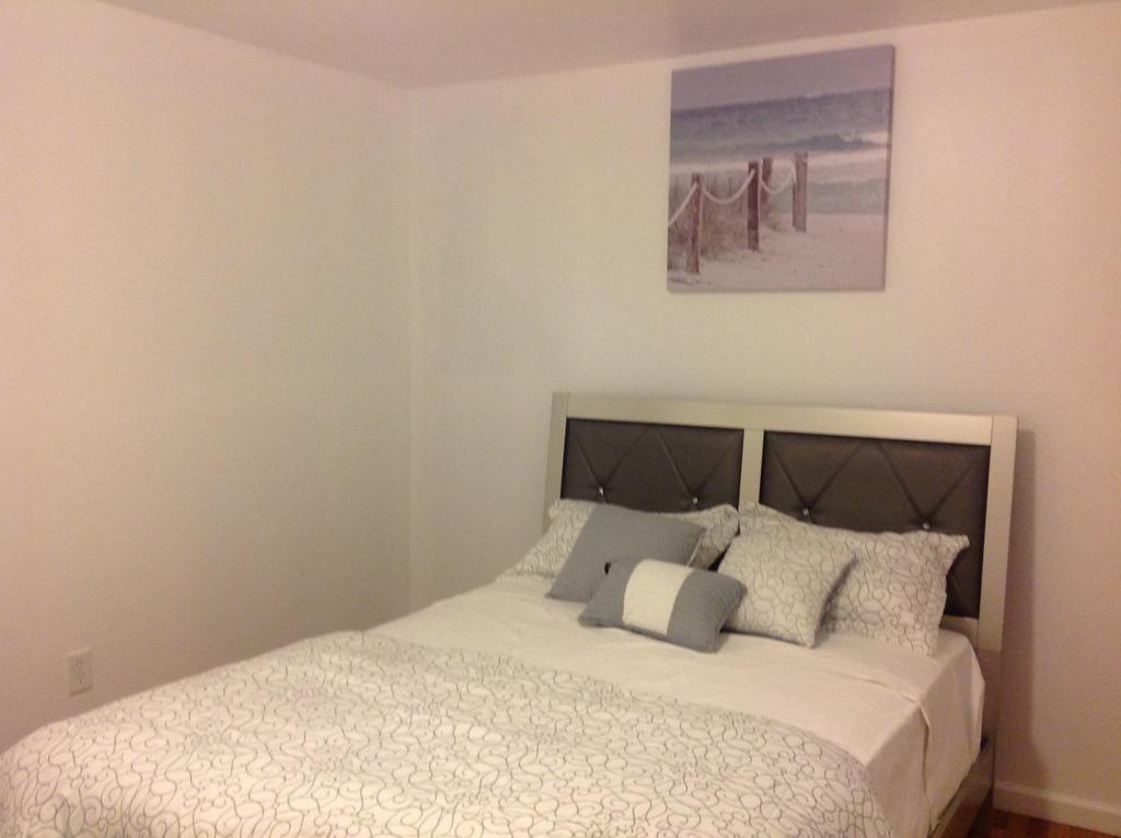 Mojoy Homesuites At Runyon 뉴어크 외부 사진