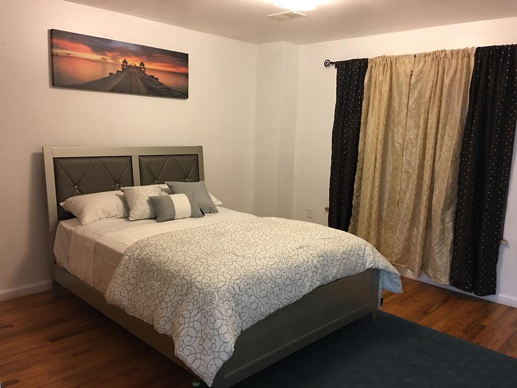 Mojoy Homesuites At Runyon 뉴어크 외부 사진